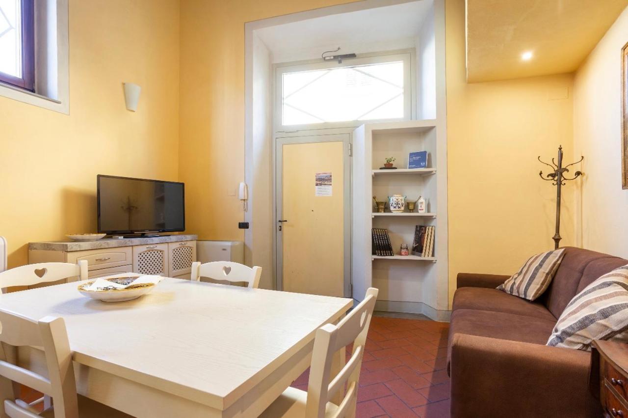Appartamento Cozy Classic Italian House Near Santa Croce, On The Lungarno Firenze Esterno foto